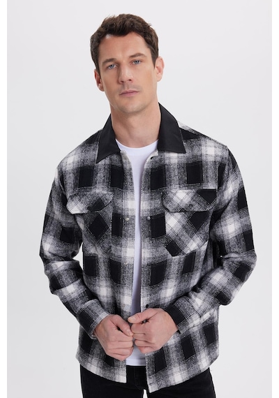 Tudors Erkek Slim Fit Dar Kesim Çift Cepli Kapaklı Spor Yaka Kareli Oduncu Gömlek-41807 Çok Renkli Tudors Erkek Slim Fit Dar Kesim Çift Cepli Kapaklı Spor Yaka Kareli Oduncu Gömlek-41807 Çok Renkli
