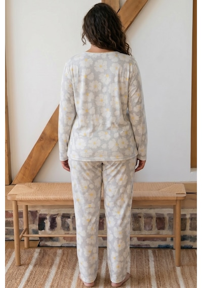 Siyah İnci Desenli Büyük Beden Battal Boy Viskon Örme Pijama Takım 26224845 Çok Renkli Siyah İnci Desenli Büyük Beden Battal Boy Viskon Örme Pijama Takım 26224845 Çok Renkli