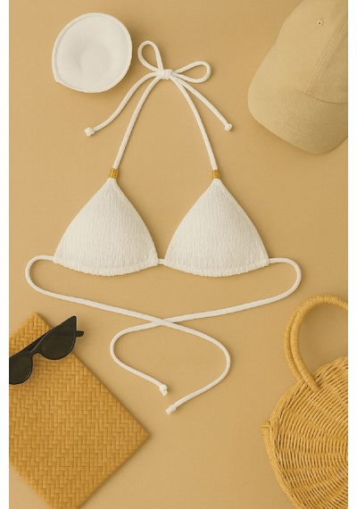 Angbutik Kadın Beyaz Pedli Üçgen Bikini Üstü Halter Bağlamalı Aksesuarlı