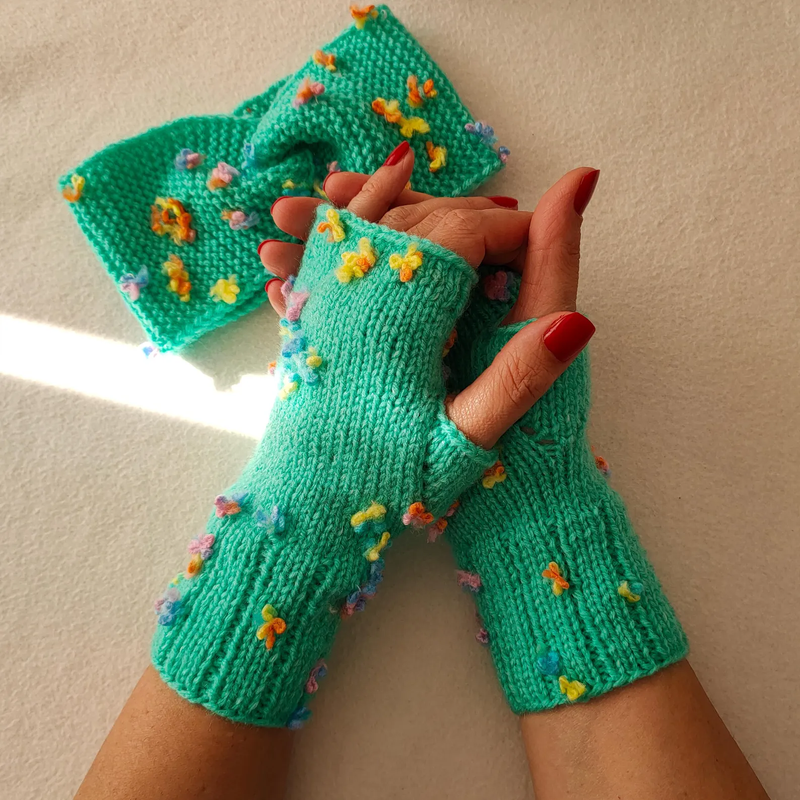 Newdaycraft El Örgüsü Motifli Parmaksız Kelebek Islemeli Yesil Eldiven Yeşil