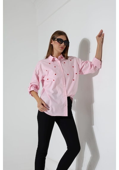 Corradeo Giyim Yeni Sezon Oversize Çizgili Poplin Kumaş Kalp Nakış Detaylı Apoletli Tasarım Gömlek Pembe