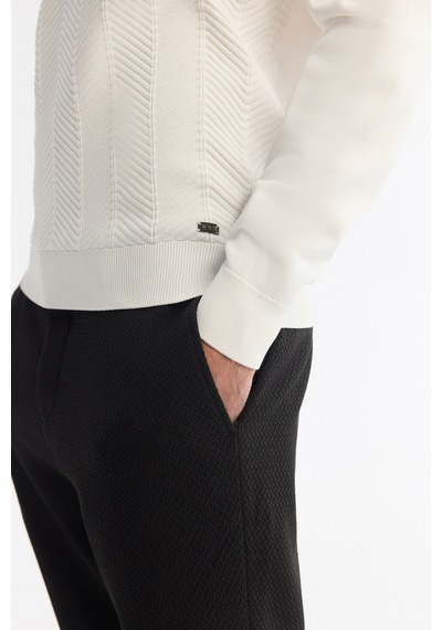 Avva Erkek Ekru Bisiklet Yaka Jakarlı Rayon Tüylenmeyen Regular Fit Triko Kazak A42y5072