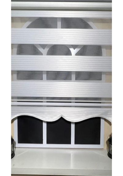 Pliseli Stor Zebra Perde Beyaz  Etek Dilimli STB480