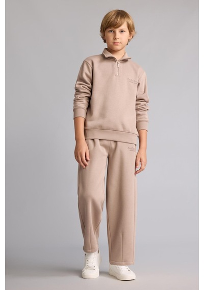 Defacto Regular Fit Yarım Fermuarlı Dik Yaka İçi Yumuşak Tüylü Yazı İşlemeli Sweatshirt Erkek Çocuk H9689a826wnbn615 Kahve-bn615