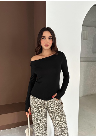 Elaxi Kadın Kayık Yaka Parmak Geçmeli Uzun Kollu Full Likralı Pamuk Viskon Buzzy Body Tişort Siyah Elaxi Kadın Kayık Yaka Parmak Geçmeli Uzun Kollu Full Likralı Pamuk Viskon Buzzy Body Tişort Siyah