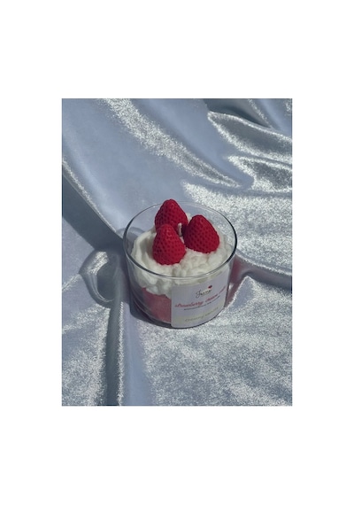 Strawberry Kırmızı Vanilya Kokulu Hediyelik Aromaterapi Mum Sevgiliye Tütsü Arınma Akış Kırmızı