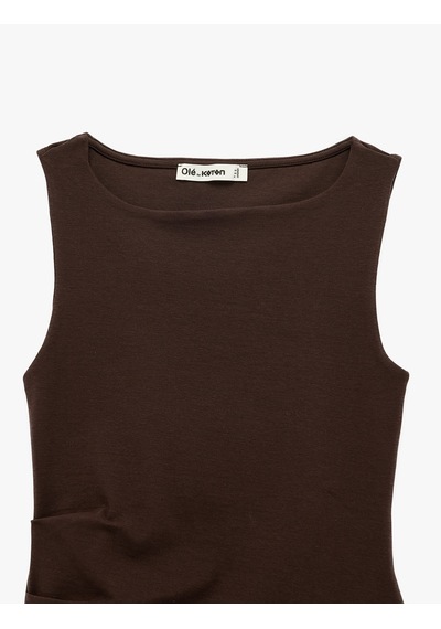 Koton Slim Fit Asimetrik Kesim Kolsuz Kayık Yaka Bluz Kahverengi 6sal30049ık Kahve