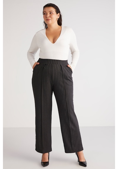ETHIQUET MARJABB Kadın Slim Fit Dar Kesim Vücudu Tamamen Saran Çıtçıtlı V Yakalı Ekru Büyük Beden Bluz