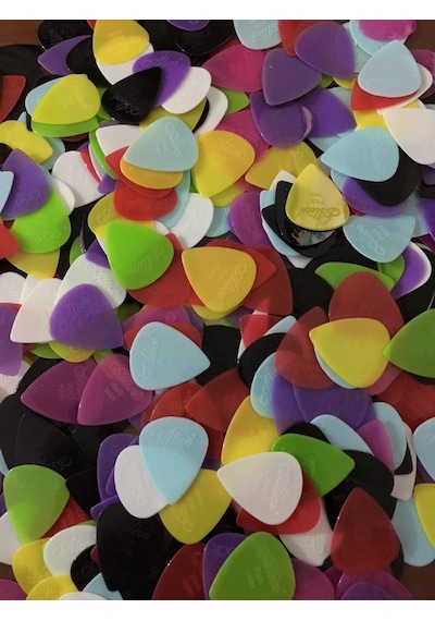 100 Adet Lice Renkli Pvc Gitar Penası-100 Adet