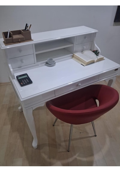 Çalışma Masa Sandalye 90658 Model Parlak Beyaz Lake Boyalı Masa Tombik Sandalye Suni Deri Beyaz Çalışma Masa Sandalye 90658 Model Parlak Beyaz Lake Boyalı Masa Tombik Sandalye Suni Deri Beyaz