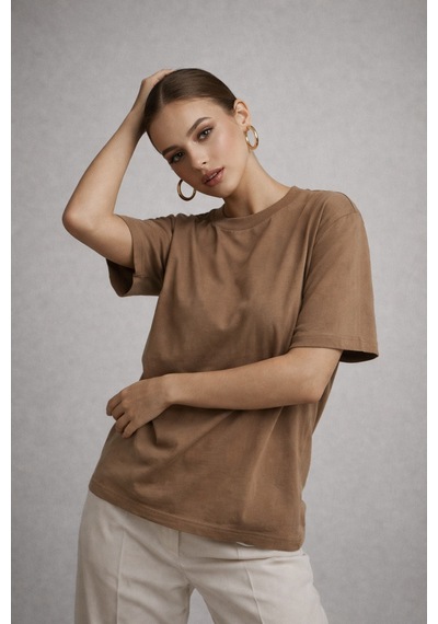 Kadın Kahverengi %100 Pamuk Oversize Basic Tişört Rahat Kalıp Relaxed Bisiklet Yaka T-shirt Kahverengi Kadın Kahverengi %100 Pamuk Oversize Basic Tişört Rahat Kalıp Relaxed Bisiklet Yaka T-shirt Kahverengi
