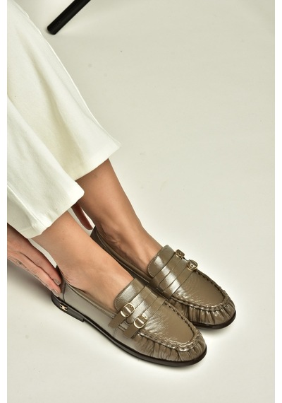 Fox Shoes Z820024208 Vizon Rugan Büzgü Detaylı Çift Tokalı Loafer Ayakkabı