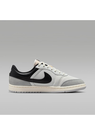 Nike Air Jordan Jumpman Skyline Low Kadın Günlük Spor Ayakkabı Iq0704-101 Beyaz - Gri - Siyah Nike Air Jordan Jumpman Skyline Low Kadın Günlük Spor Ayakkabı Iq0704-101 Beyaz - Gri - Siyah