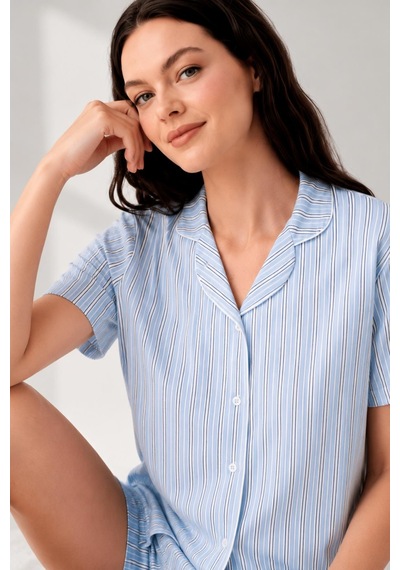 Arnetta Premium Seri Kadın Gömlek Yaka Önden Düğmeli %100 Pamuklu Kısa Kol Şortlu Pijama Takım Mavi Arnetta Premium Seri Kadın Gömlek Yaka Önden Düğmeli %100 Pamuklu Kısa Kol Şortlu Pijama Takım Mavi