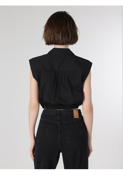 Colin's Regular Fit Cepli Crop Siyah Kadın Kısa Kol Gömlek CL1063852_Q1.V1_BLK