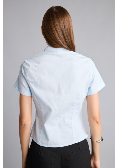 Defacto %100 Pamuk Fitted Hakim Yaka Çiçek Aplikeli Kısa Kollu Poplin Bluz I7460ax26hsbe250 Mavi-be250