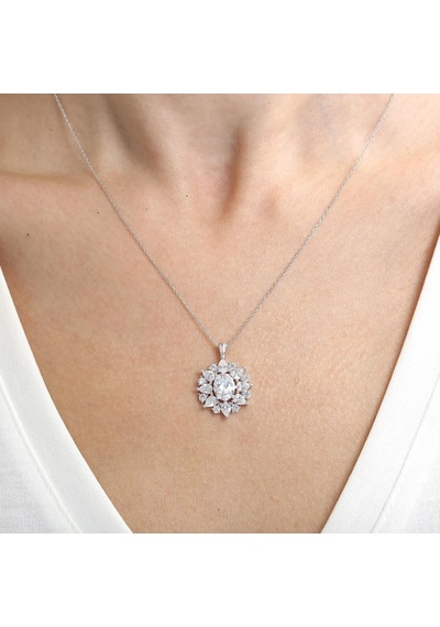 Effective Diamond Paris Işıltısı Işıltılı Gümüş Kolye Effective Diamond Paris Işıltısı Işıltılı Gümüş Kolye