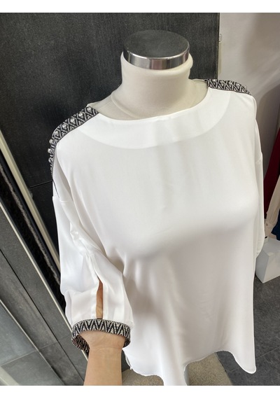 Pera Moda Büyük Beden Yakası Ve Kol Manşeti Taşlı Oversize Uzun Gömlek Beyaz