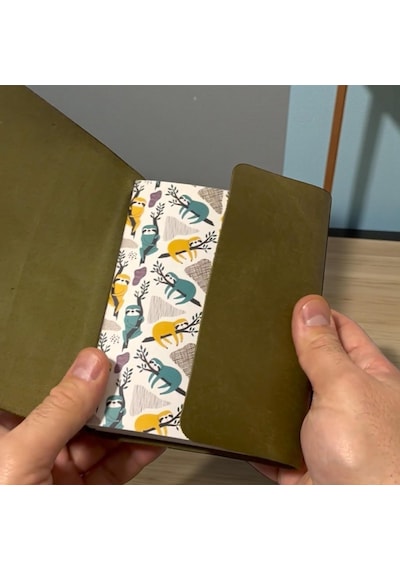 Guizzmo Deri Defter Kılıfı, A6 Boyut, 3 Lastikli, Minimalist Tasarım 0.75 LT - 2.5 LT - 12 KG