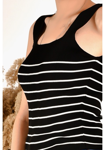 Kadın Siyah Çizgili Halter Yaka Sıfır Kol Triko Yazlık T-shirt St Siyah