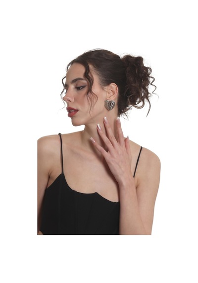 Kadın Antik Gümüş Kaplama Çivili Model Gotik Kalp Stilizesi Küpe Gümüş