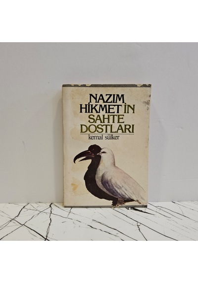 Nazım Hikmet'in Sahte Dostları