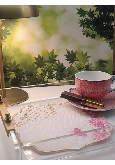 2 Adet Pip Royal Uyumlu Pembe Beyaz Nakışlı Lüks Keten Sunum Peçetesi 15x15cm Çok Renkli