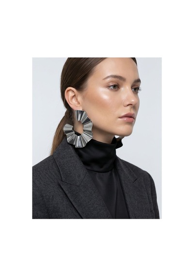 Kıvrım Model Kadın Küpe Gri Gri