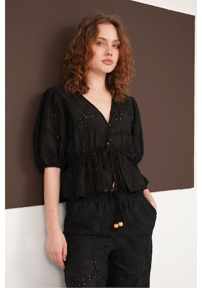 Verymoda Önden Bağlamalı Nakışlı Vual Bluz D2820 Siyah