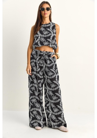 Shade Kadın Nakış İşlemeli Lastikli Balon Crop Bluz Geniş Paça Pantolon Takım 8037 60286157 - Siyah Shade Kadın Nakış İşlemeli Lastikli Balon Crop Bluz Geniş Paça Pantolon Takım 8037 60286157 - Siyah