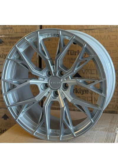 5 112 20 10.0 Et40 Ch66.6 Silver Diamond Arceo Roma Jant