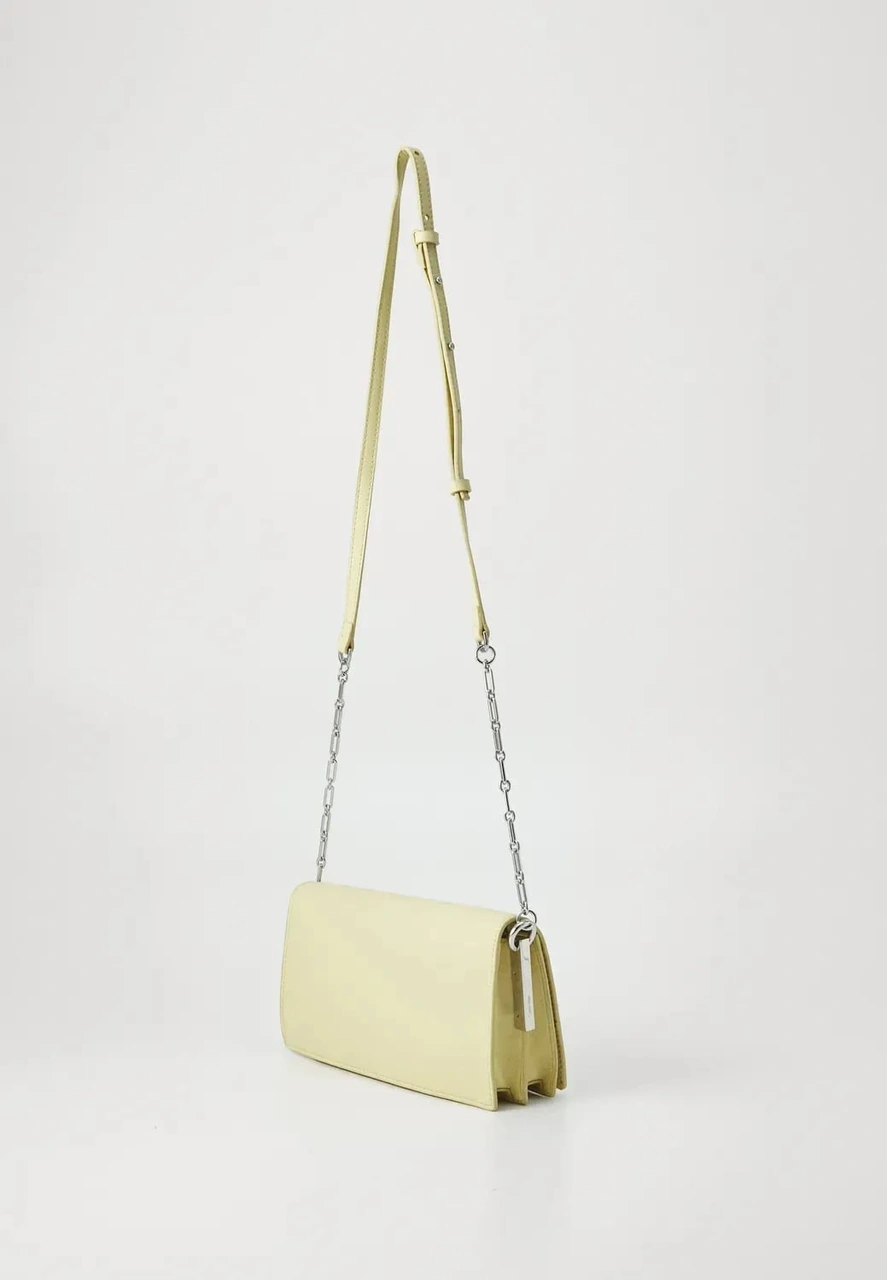 Calvin Klein Kadın Çapraz Çanta Lv04f3103grm0 Beyaz