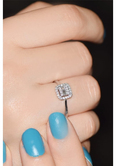 0.25 Ct Modern Tasarım Baget Kare Tektaş Yüzük