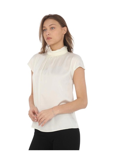 Yaka Drape Detaylı Saten Bluz 01-ekru