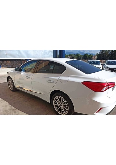 Ford Focus 2019+ Kapı Çıtası Pıano Black