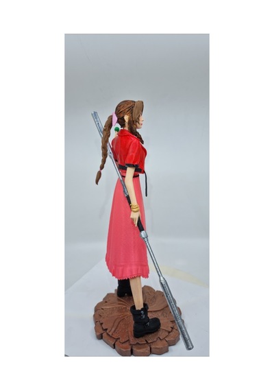 Final Fantasy Aerith Gainsborough Figür 30 Cm