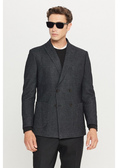 Altınyıldız Classıcs Lımıted Edıtıon Erkek Sıyah Yünlü Slim Fit Dar Kesim Kırlangıç Yaka Torba Cepli Kruvaze Ceket Siyah Altınyıldız Classıcs Lımıted Edıtıon Erkek Sıyah Yünlü Slim Fit Dar Kesim Kırlangıç Yaka Torba Cepli Kruvaze Ceket Siyah