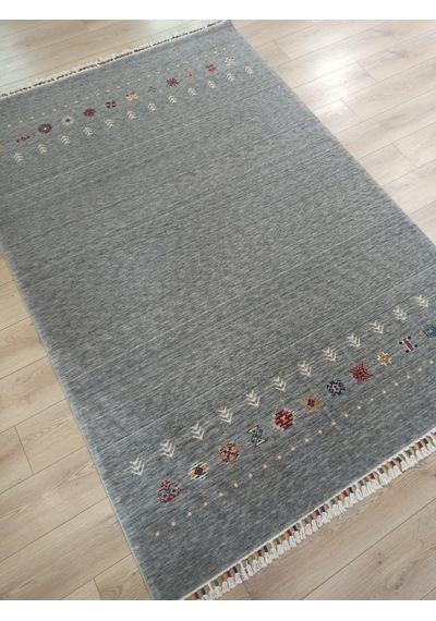 Çam Halı Funky 804 Gri Yün Ve Bambu İle Özel Tezgahlarda Üretilen Otantik Desenli El Emeği Modern Uşak Halısı Gri Çam Halı Funky 804 Gri Yün Ve Bambu İle Özel Tezgahlarda Üretilen Otantik Desenli El Emeği Modern Uşak Halısı Gri
