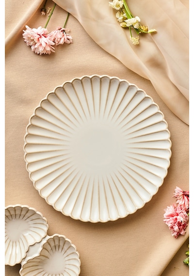 Karaca Daisy Servis Tabağı 27,5 Cm Krem