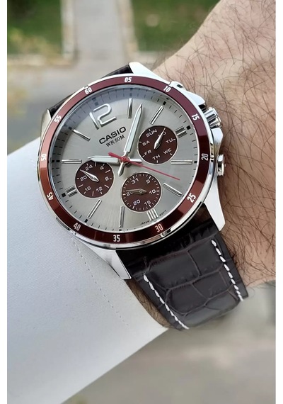 Casio Csıste185 Erkek Kol Saati