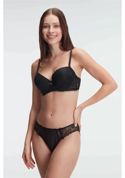 Leyna Senintercihin Destekli Dolgulu Balenli Kaplı Dantel Detaylı Sütyen Slip İç Çamaşırı Takım Siyah Leyna Senintercihin Destekli Dolgulu Balenli Kaplı Dantel Detaylı Sütyen Slip İç Çamaşırı Takım Siyah