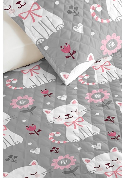 Evimde Bambaşka Kedi Gri Kız Çocuk Pike Takımı - Çiçekli Pembe Bebek Odası Mevsimlik Yatak Örtüsü - 160x220 CM Evimde Bambaşka Kedi Gri Kız Çocuk Pike Takımı - Çiçekli Pembe Bebek Odası Mevsimlik Yatak Örtüsü - 160x220 CM
