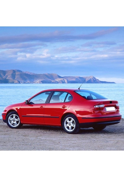 Seat Toledo 1999-2004 Sağ Sis Farı Kapağı Sissiz 1m0853666b