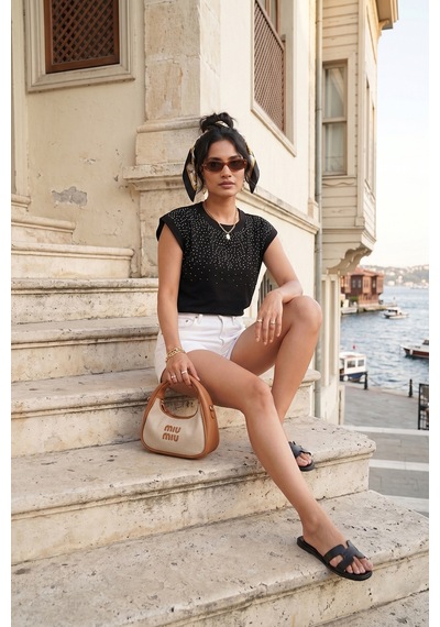 Lela Pamuklu Regular Fit Taş Detaylı Bluz Bayan Bluz 5866945 Siyah