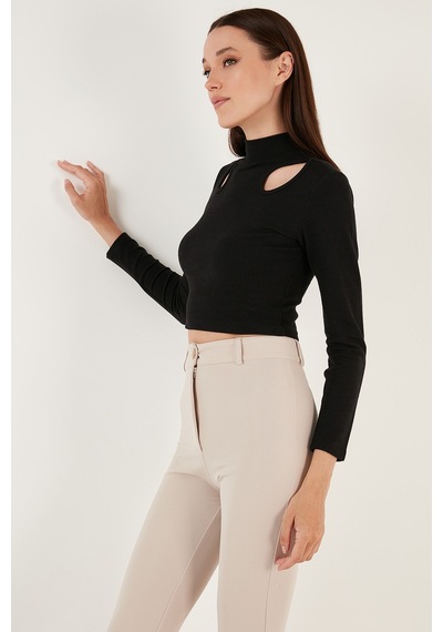 Lela Esnek Slim Fit Cut Out Pencereli Dik Yaka Crop Bayan Bluz 5865348 Siyah
