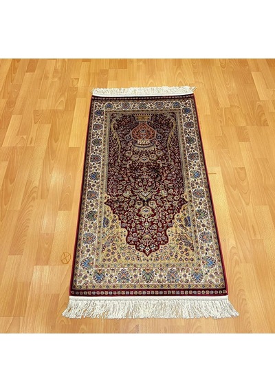 Mihrâb-ı Gülzâr Motifli 70x120 Cm İpek Seccade Bordo
