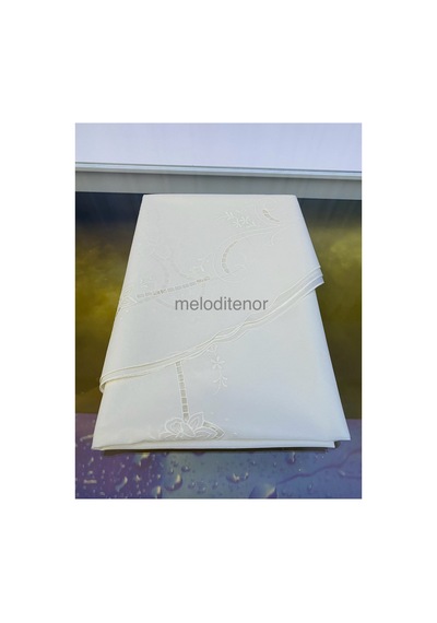 İşleme Dantel Görünümlü Dökümlü Kaymaz Yuvarlak Pvc Muşamba Masa Örtüsü 155x155 Cm Krem