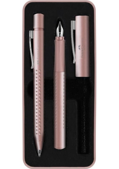 Faber-Castell Grip 2011 Hediye Seti Gül Rengi, M Uçlu Dolma Kalem ve XB Tükenmez Kalem, Metal Hediye Kutulu