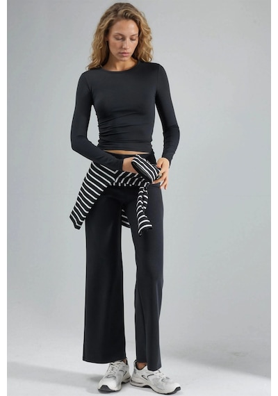 Hiccup Busem Slim Fit Yuvarlak Yaka Uzun Kollu Bluz Siyah
