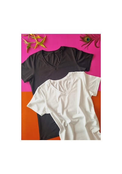 Demirsa Boutique Yarım Kol V Yaka 2'li Siyah Ve Beyaz Renk Modal Kadın Atlet T-shirt Siyah-beyaz Demirsa Boutique Yarım Kol V Yaka 2'li Siyah Ve Beyaz Renk Modal Kadın Atlet T-shirt Siyah-beyaz